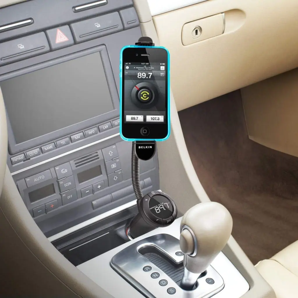 tunebase fm live pentru iphone