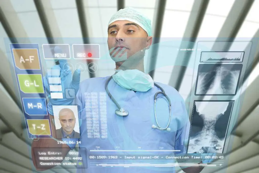 UE, prin „Agenda Digitală 2020“ vrea să stimuleze economia digitală. Aceasta a identificat domeniul E-Health drept o piaţă promiţătoare în creştere. Mai multe informaţii găseşti la: http://ec. europa.eu/digital-agenda/en/ about-health.