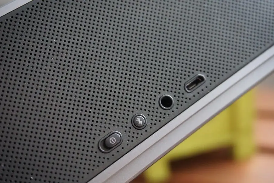 Samsung-Level-Box-8