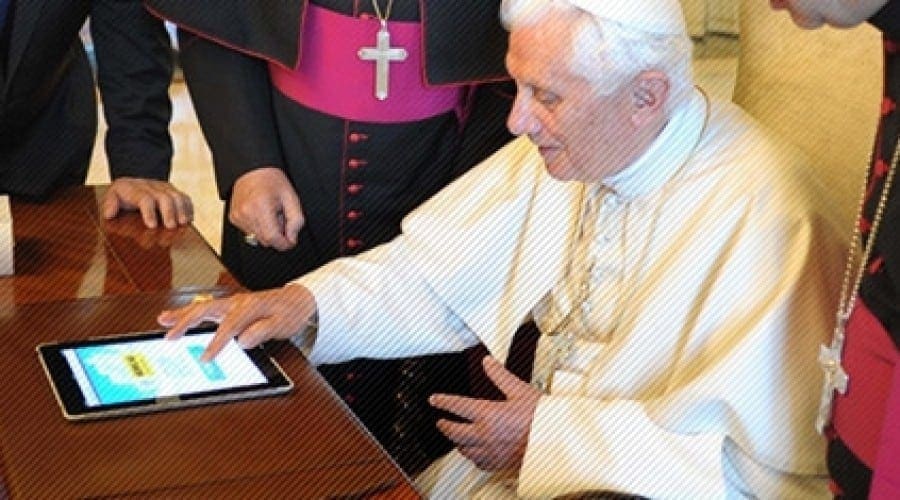 Papa Benedict al XVI-lea e pe Twitter