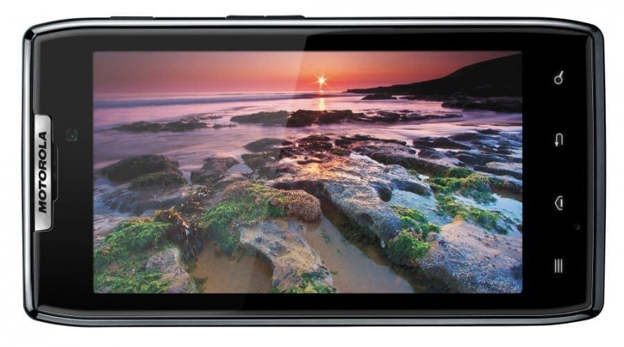 Motorola RAZR, versiunea europeană a lui Droid RAZR