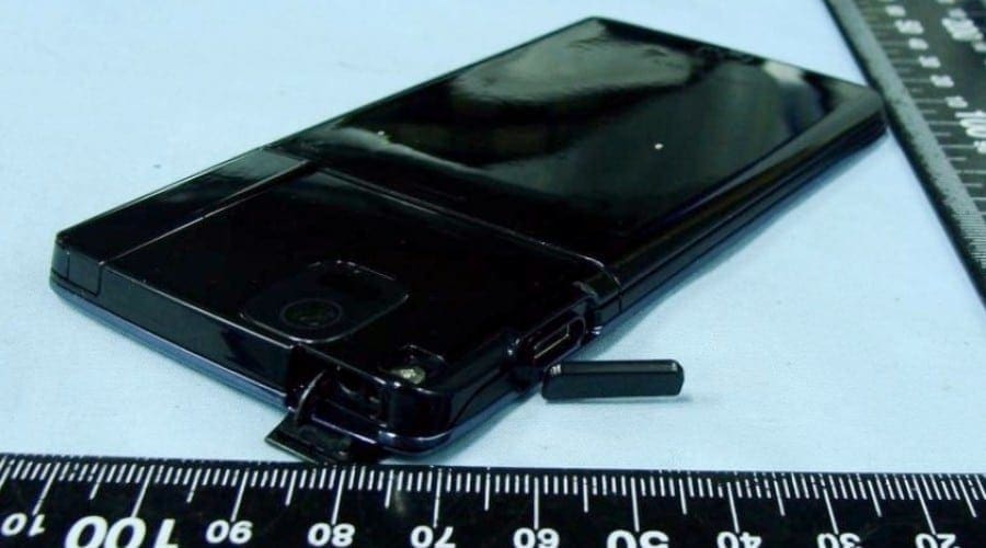 Fujitsu Arrows F-07D, cel mai subţire telefon din lume