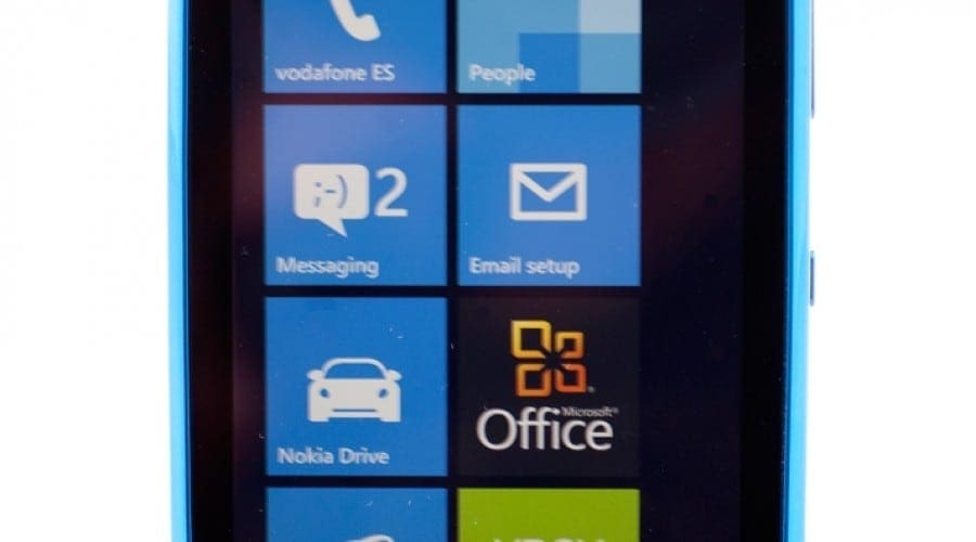Nokia Lumia 610: Windows Phone 7.5 pentru tineri