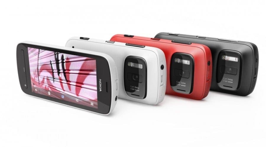 Nokia 808 câştigă premiul Best New Mobile Handset la MWC 2012 (video)
