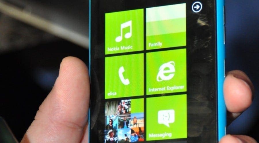 Nokia Lumia 900 – Prezentare video MWC 2012