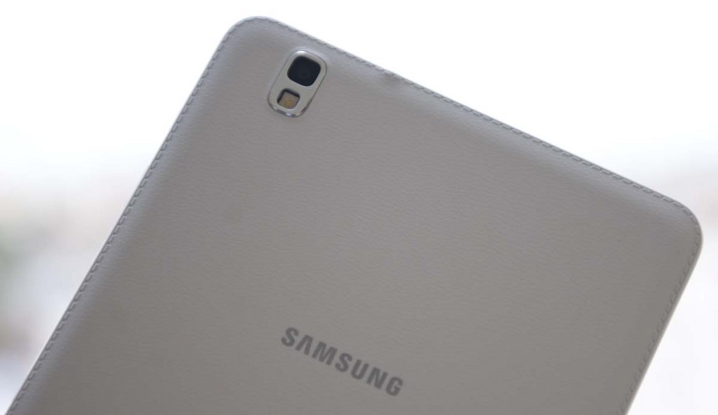 Samsung-Galaxy-Tab-Pro-8-4-camera-spate