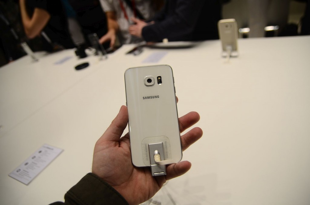 Samsung-Galaxy-S6-Unpacked-1665