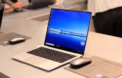 MWC 2018: Huawei lansează MateBook X Pro, un notebook cu camera integrată în tastatură