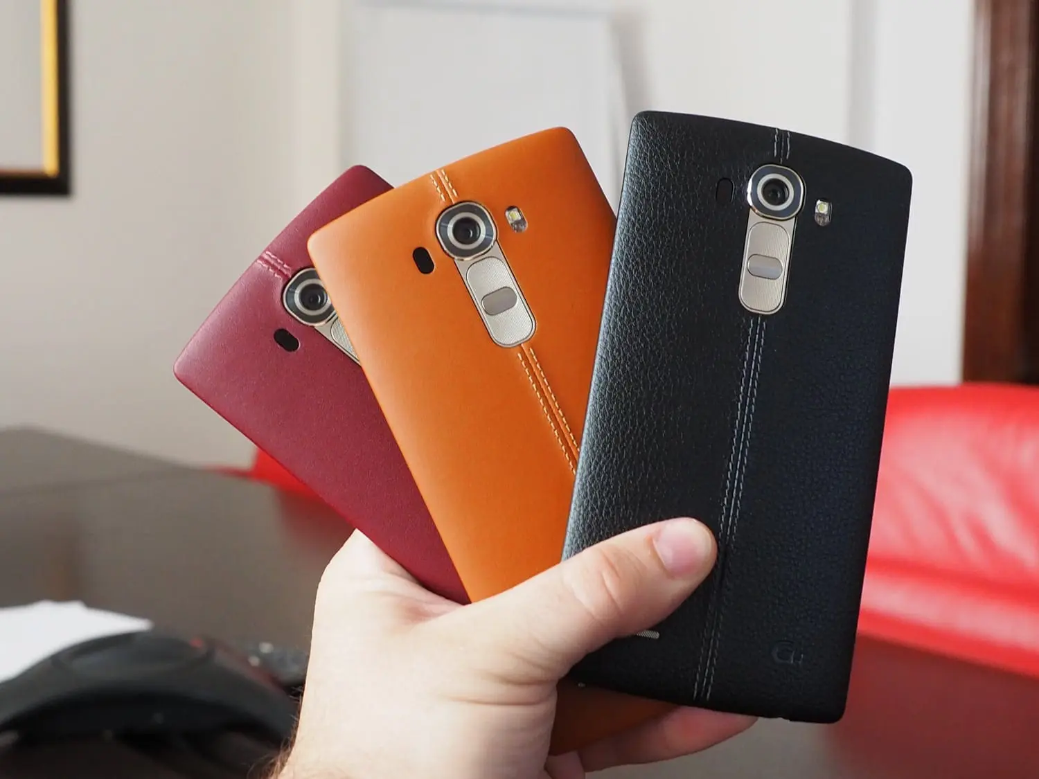 Primele impresii cu LG G4. Carcasă din piele, ecran Quantum IPS și cameră de 16 megapixeli