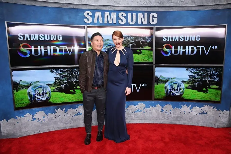 Samsung a încheiat un parteneriat cu Universal Pictures pentru Jurassic World