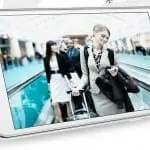 Samsung lansează Galaxy J5 și Galaxy J7, terminale ce dispun de cameră frontală cu bliț