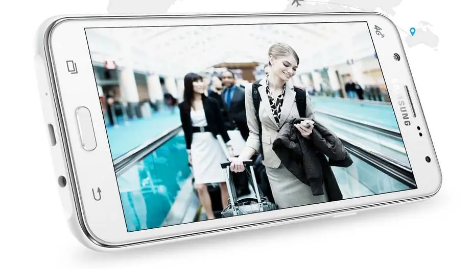 Samsung lansează Galaxy J5 și Galaxy J7, terminale ce dispun de cameră frontală cu bliț