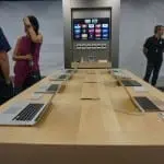 Vezi ce promoții te așteaptă la deschiderea Apple Shop