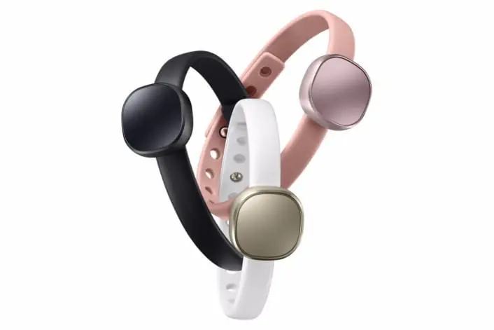 Orange introduce în ofertă brățara inteligentă Samsung Charm