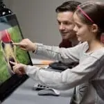 Studiu Intel: cum aleg părinții PC-ul copiilor pentru școală