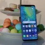 Huawei a anunțat Mate 20 și Mate 20 Pro, cu senzor de amprentă în ecran și reverse wireless charging
