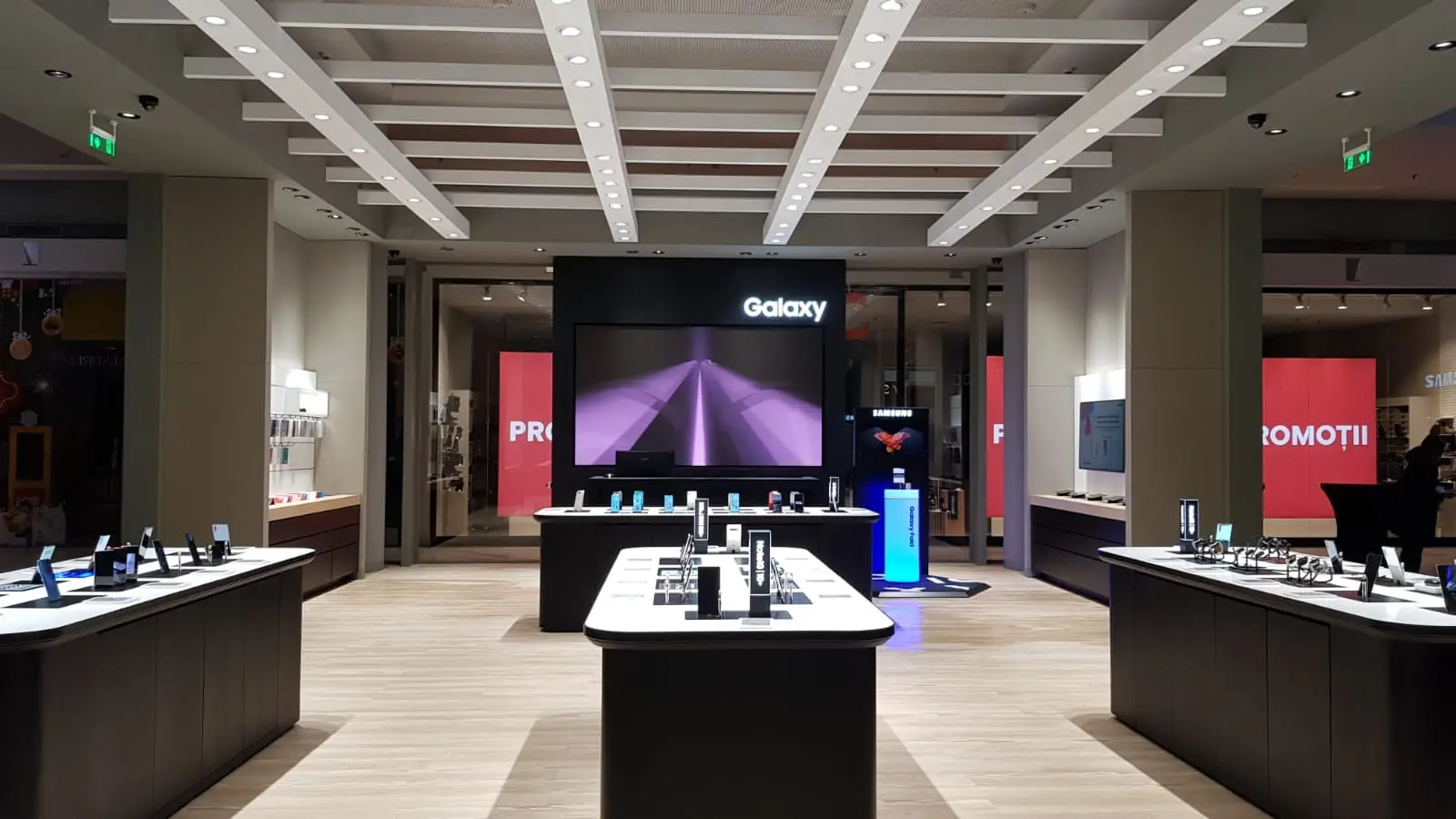 Vânzările pentru prima lună ale Samsung Galaxy S21 sunt de trei ori mai mari față de S20