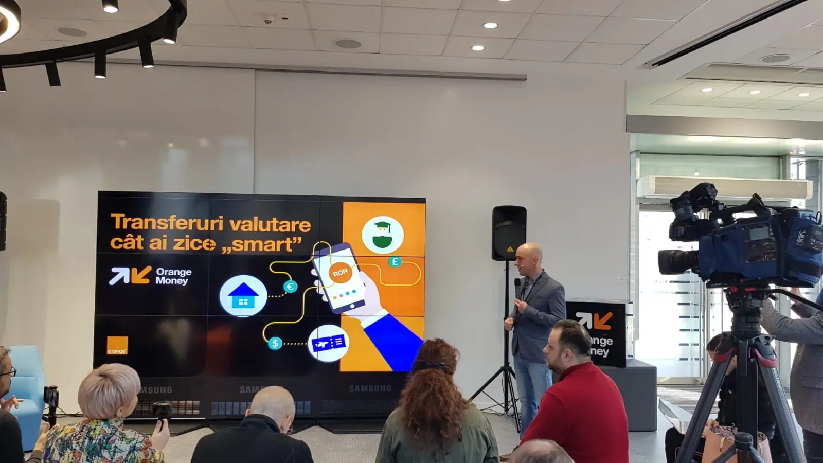 Orange Money oferă opțiunea de transferuri valutare în aplicație