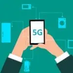 Aproape jumătate dintre românii până în 50 de ani vor să își cumpere telefoane capabile de viteze 5G