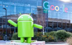 Android 12 se lansează mai târziu decât predecesorii săi. Când îl vei putea folosi