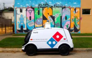 Livrările viitorului: Domino’s folosește un robot autonom pentru a livra pizza