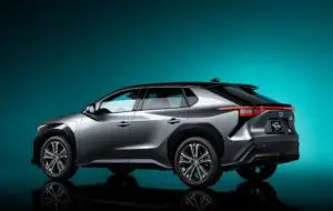 Primul vehicul electric Toyota va fi lansat în 2022