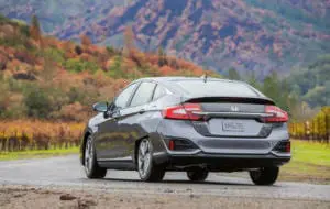 Honda va încheia producția de autovehicule Clarity cu hidrogen și plug-in