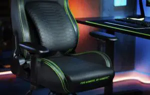 REVIEW Razer Iskur – Scaunul de gaming care îți salvează spatele