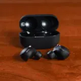 REVIEW Sony WF-1000XM4: Cele mai bune căști true wireless
