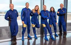 Bătălia pentru trofeul „primului miliardar în spațiu”: Richard Branson vrea să ajungă înaintea lui Jeff Bezos