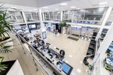 Cât de ușor se repară un telefon pliabil Samsung? Interviu cu Alexandru Brăiculescu, Service Manager al service-ului autorizat Samsung Plaza