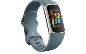 Fitbit anunță lansarea lui Charge 5, primul tracker al său cu senzor EDA, pentru măsurarea stresului