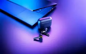Razer lansează noi căști Hammerhead True Wireless, cu iluminare RGB și ANC