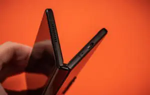 Samsung Galaxy Z Fold 4 ar putea sosi cu camere de pe seria Galaxy S22