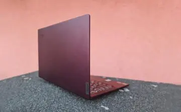 REVIEW Lenovo Yoga Slim 7: Ultrabook elegant și performant