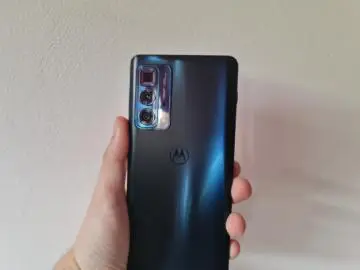 REVIEW Motorola Edge 20 Pro – Flagship-ul Ready For (aproape) anything