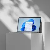 Windows 11 este disponibil de azi. Cum îl poți avea