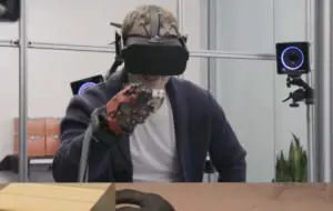 Meta dezvoltă mănuși care aduc dexteritate și simț tactil în Metaverse