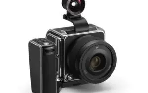Noua cameră Hasselblad 907X îmbină aspectul vintage cu tehnologia de ultimă generație