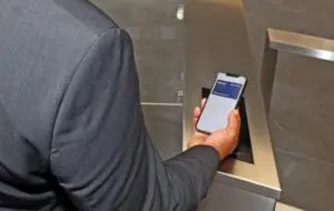 World Trade Center înlocuiește cheile de birou cu portofelul digital Apple