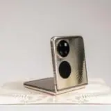 REVIEW Huawei P50 Pocket: Încă un pliabil e aici să ia piața cu asalt într-un an decisiv