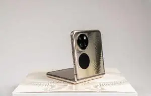 REVIEW Huawei P50 Pocket: Încă un pliabil e aici să ia piața cu asalt într-un an decisiv