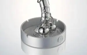 Interzis minorilor: robotul scrumieră Hajime Sorayama