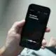 Apple recunoaște eroarea iOS 15 care trimite înregistrări echipei sale de asistență