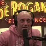 Spotify a şters peste 100 de episoade din podcastul lui Joe Rogan