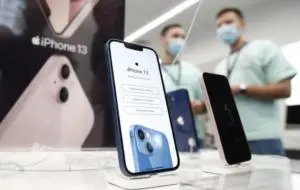 Rusia interzice iPhone-urile în mediul guvernamental, după acuzaţii de spionaj