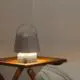 IKEA Vappeby este o lampă cu o boxă portabilă integrată, cu sunet la 360 de grade