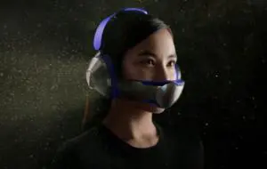 Dyson prezintă căştile Bluetooth Zone cu purificator de aer şi o mască