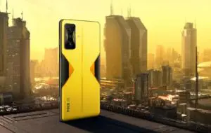 POCO lansează telefonul de gaming F4 GT, cu procesor Snapdragon 8 Gen 1, butoane magnetice pop up