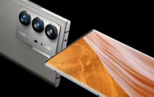 ZTE Axon 40 Ultra a fost lansat: are camera selfie sub ecran, încărcare la 80W